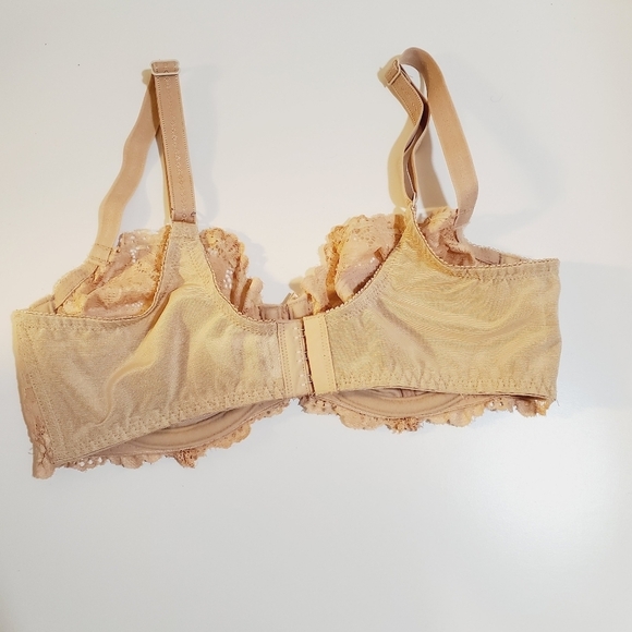 BARELY BREEZIES Biege Underwired Lace bra size 34C - Picture 4 of 8